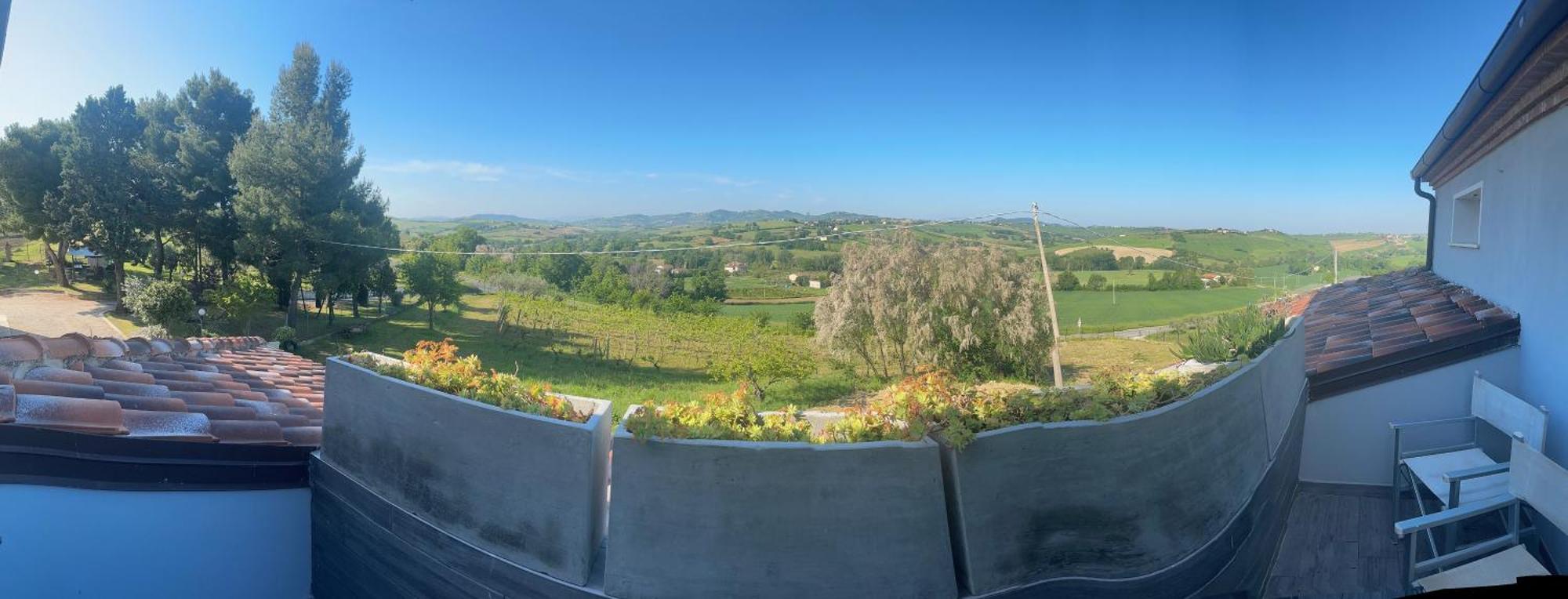 La Sosta Di Guido A Tavullia Bed & Breakfast ภายนอก รูปภาพ