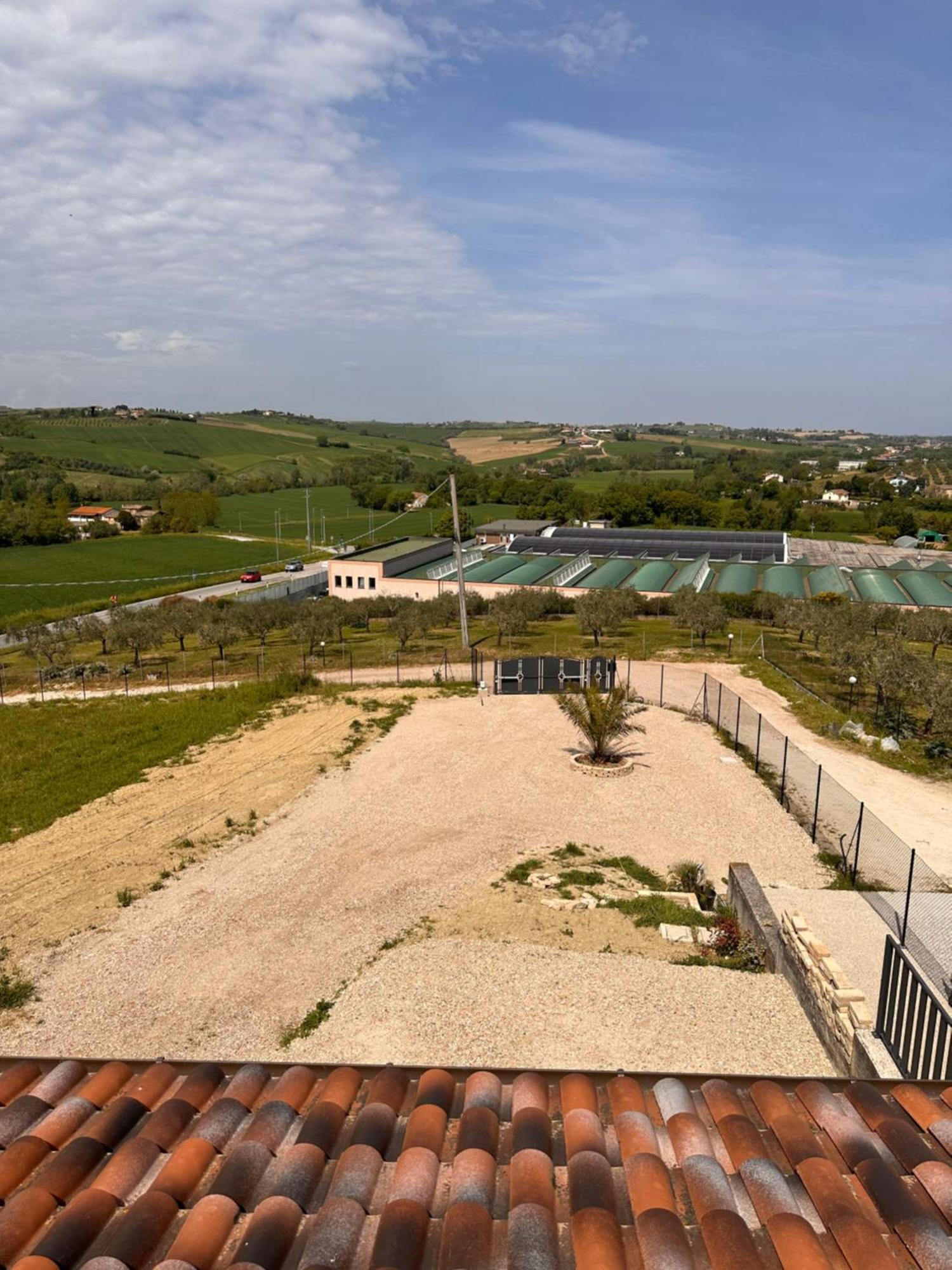 La Sosta Di Guido A Tavullia Bed & Breakfast ภายนอก รูปภาพ